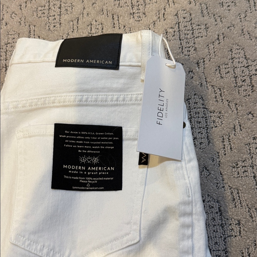 Modern American NWT”Sold out”Rexford Wide-Leg Jeans size 26